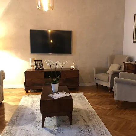 Daire Vracar Elegance Belgrad